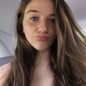 Meet your Posher, Avery